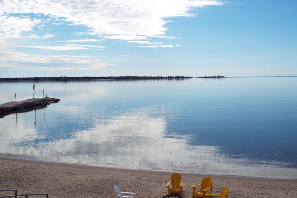 Beachfront Inn Baileys Harbor Eksteriør billede