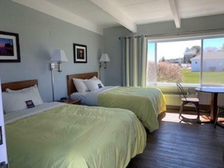 Beachfront Inn Baileys Harbor Eksteriør billede